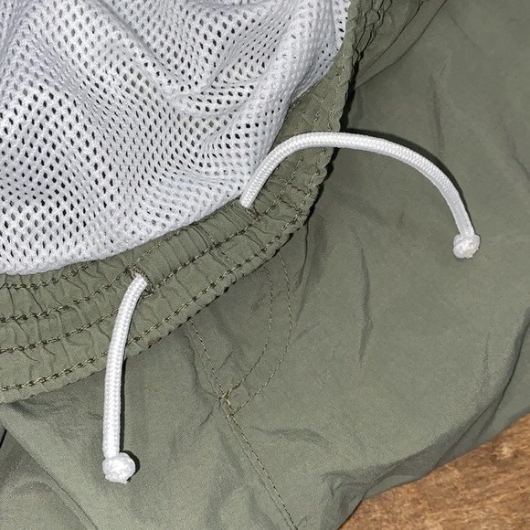 Columbia green shorts size 32 - Picture 7 of 9